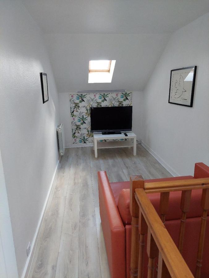 Les Combles Apartment Rosny-sous-Bois Luaran gambar